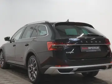 Skoda Superb Combi Scout 2.0 TDI 4x4 ACC AHK 360 MATRIX