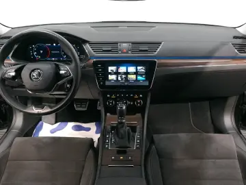 Skoda Superb Combi Scout 2.0 TDI 4x4 ACC AHK 360 MATRIX