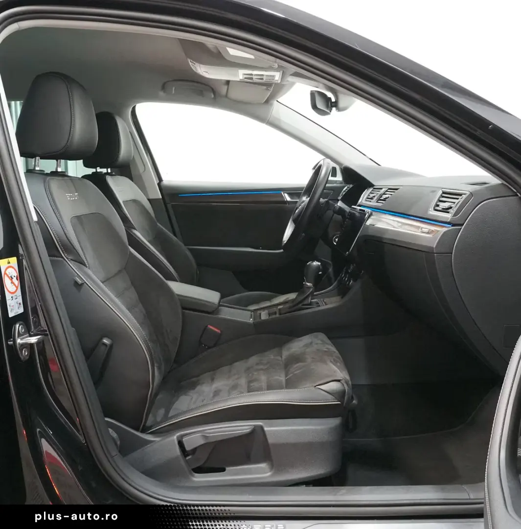 Skoda Superb Combi Scout 2.0 TDI 4x4 ACC AHK 360 MATRIX