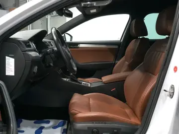 Skoda Superb Combi L&K 4x4 2.0 TSI ACC