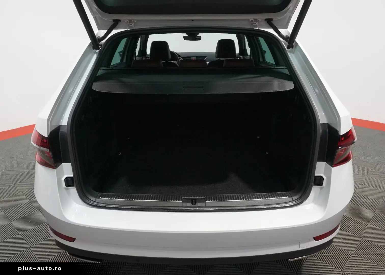 Skoda Superb Combi L&K 4x4 2.0 TSI ACC