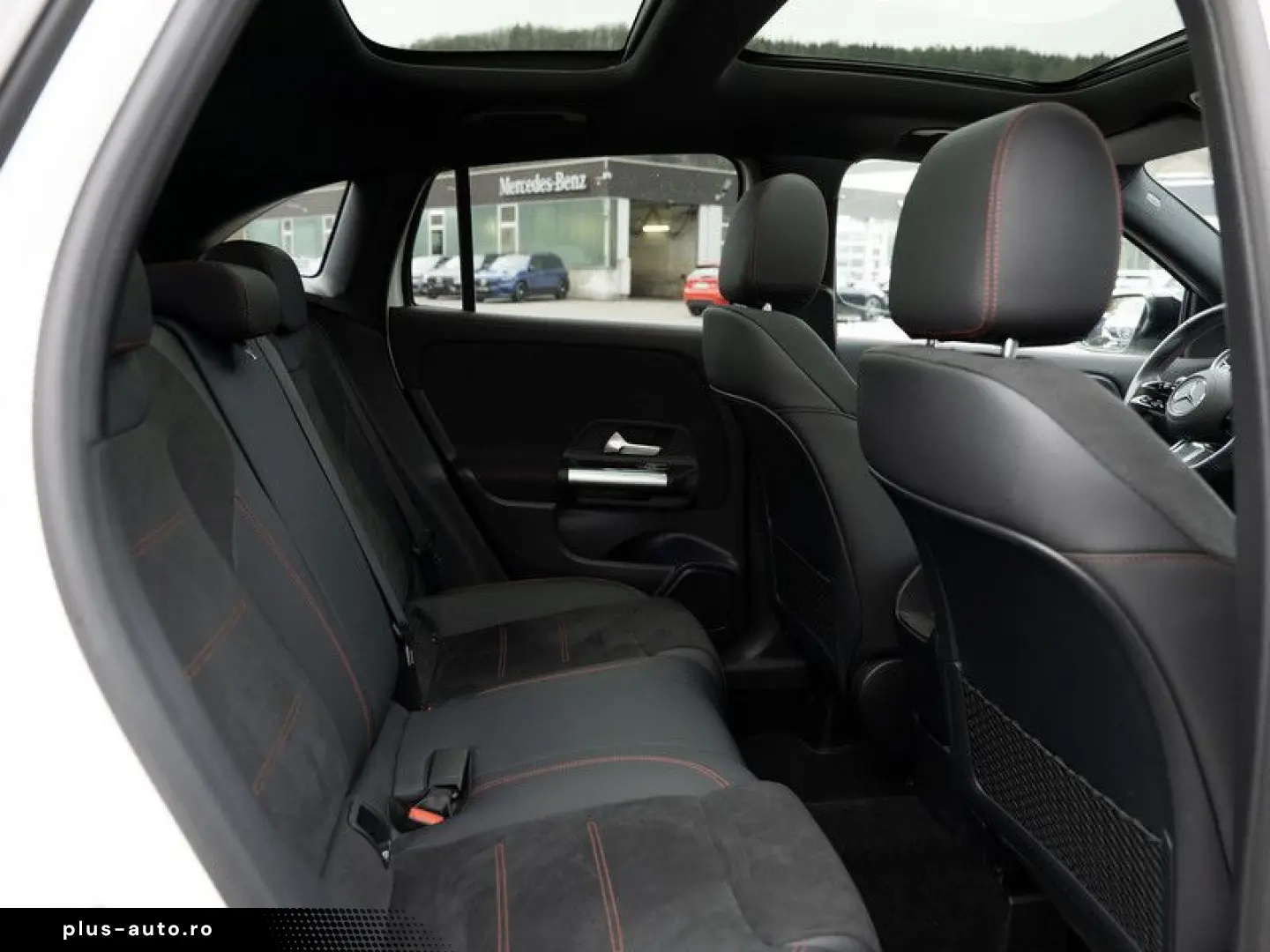 MERCEDES-BENZ GLA 250 4M AMG