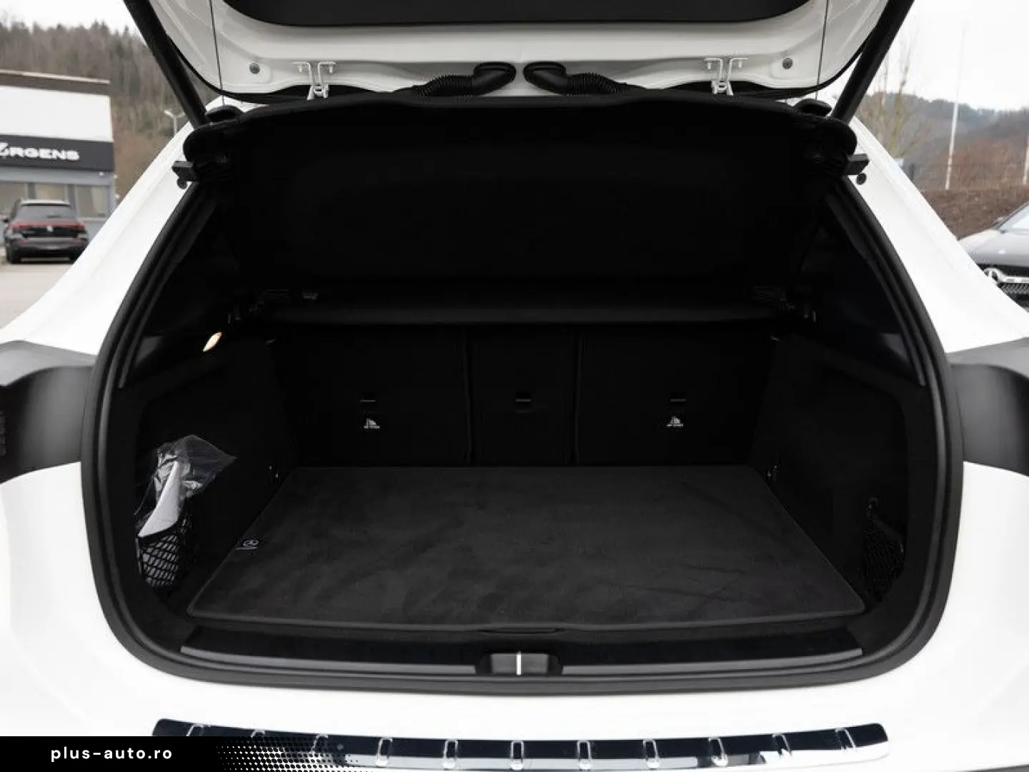 MERCEDES-BENZ GLA 250 4M AMG