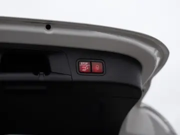 MERCEDES-BENZ GLA 250 4M AMG