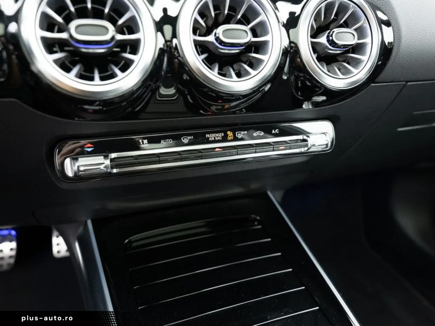 MERCEDES-BENZ GLA 250 4M AMG