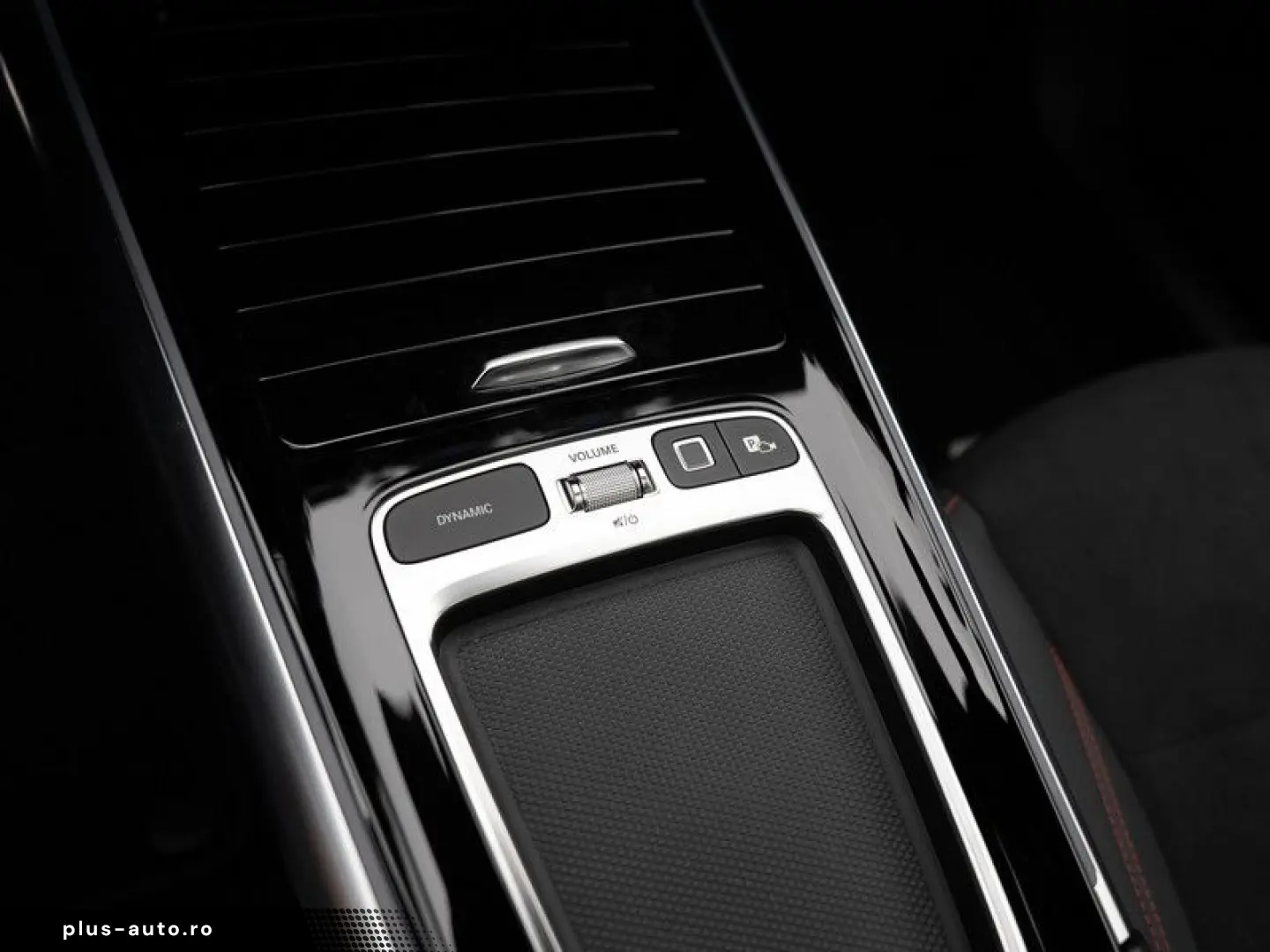 MERCEDES-BENZ GLA 250 4M AMG