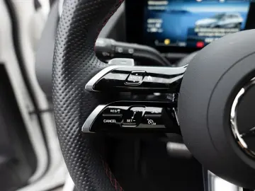 MERCEDES-BENZ GLA 250 4M AMG