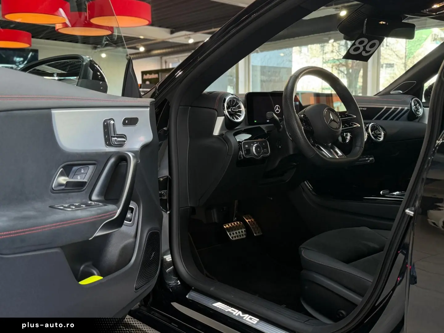 MERCEDES-BENZ CLA 35 AMG