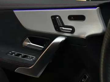 MERCEDES-BENZ CLA 35 AMG