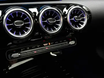 MERCEDES-BENZ CLA 35 AMG