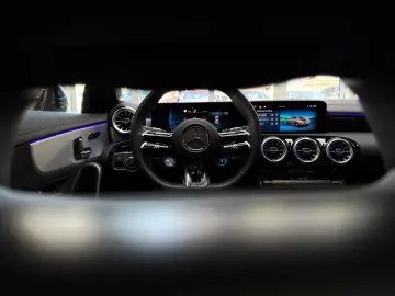 MERCEDES-BENZ CLA 35 AMG