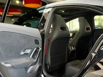 MERCEDES-BENZ CLA 35 AMG