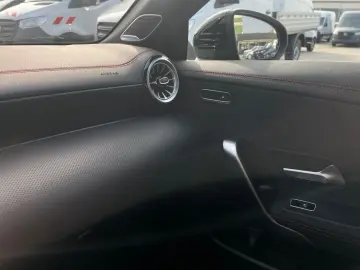 MERCEDES-BENZ CLA 220 4M Coupe