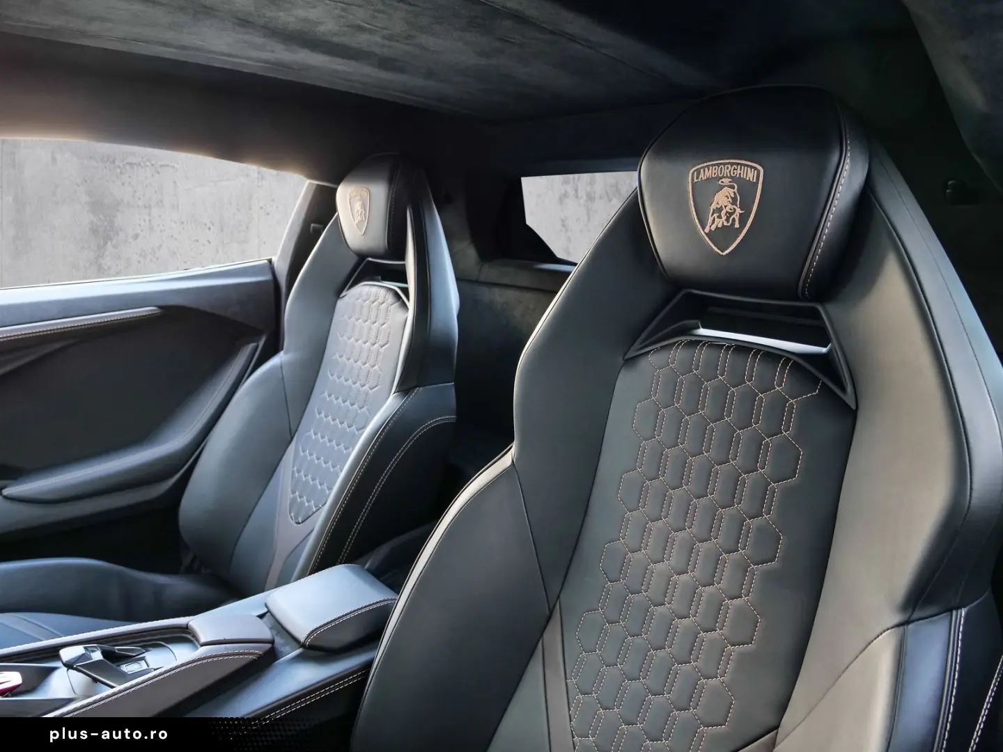 LAMBORGHINI Revuelto Marrone Apus  Full PPF