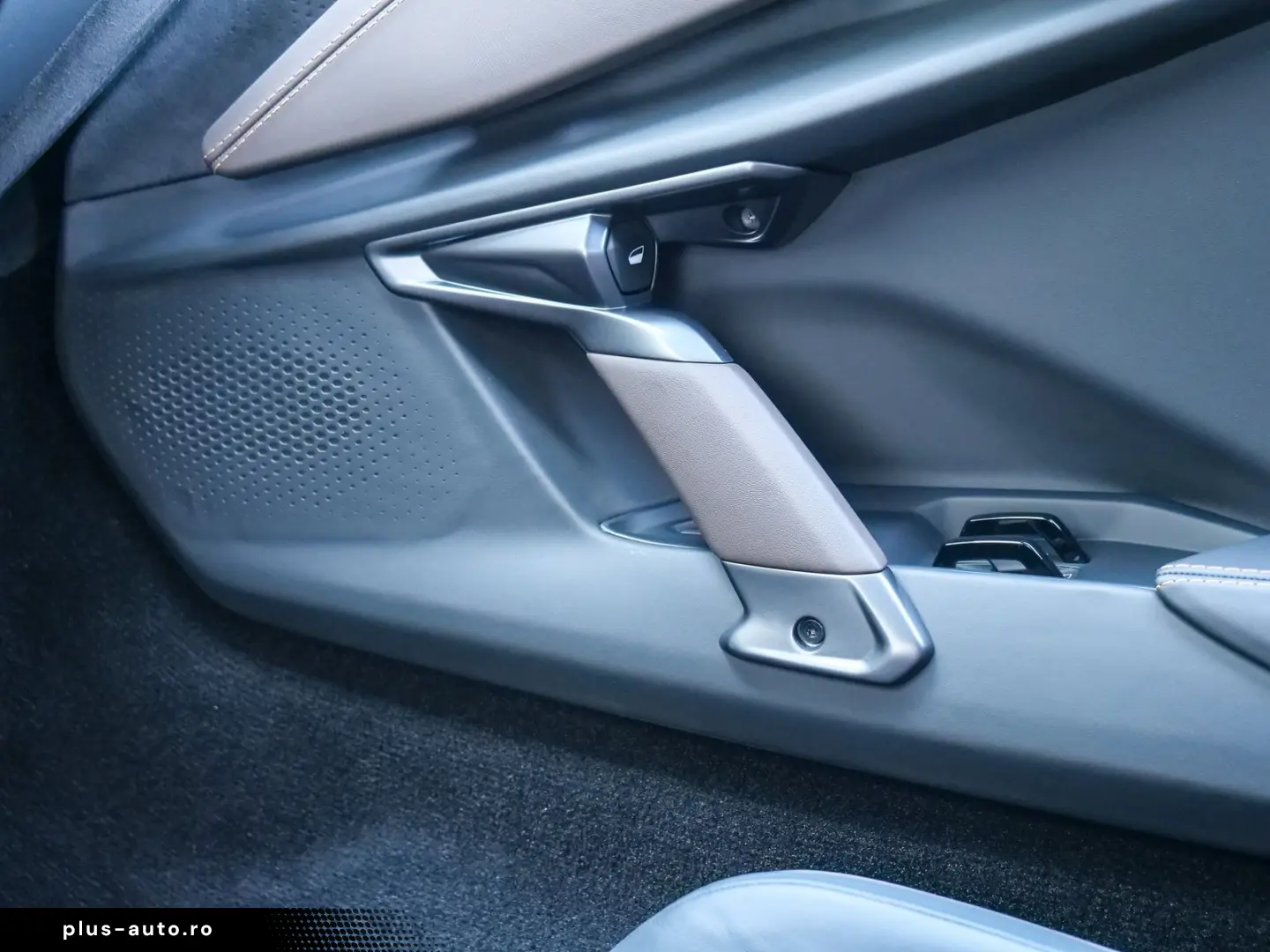 LAMBORGHINI Revuelto Marrone Apus  Full PPF