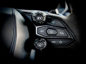 LAMBORGHINI Revuelto Marrone Apus  Full PPF