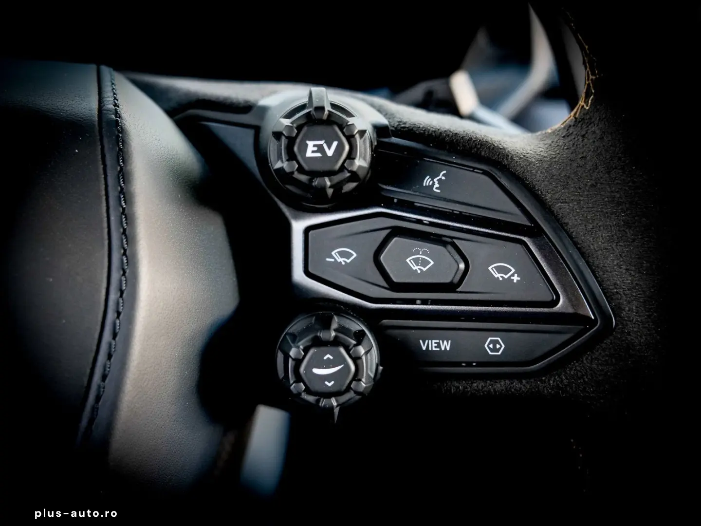 LAMBORGHINI Revuelto Marrone Apus  Full PPF