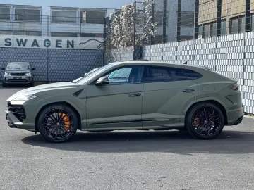 LAMBORGHINI Urus 4.0 V8  SE HYBRID STYLE-PACKAGE PANO 23-ZOL