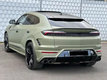 LAMBORGHINI Urus 4.0 V8  SE HYBRID STYLE-PACKAGE PANO 23-ZOL