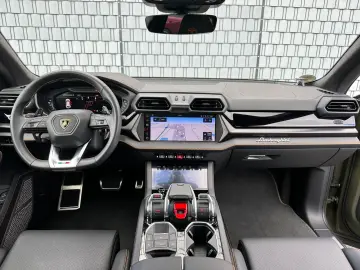 LAMBORGHINI Urus 4.0 V8  SE HYBRID STYLE-PACKAGE PANO 23-ZOL