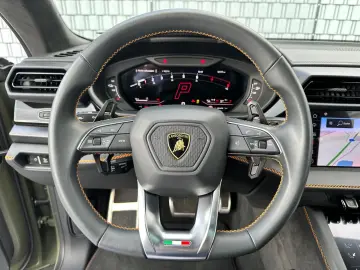 LAMBORGHINI Urus 4.0 V8  SE HYBRID STYLE-PACKAGE PANO 23-ZOL