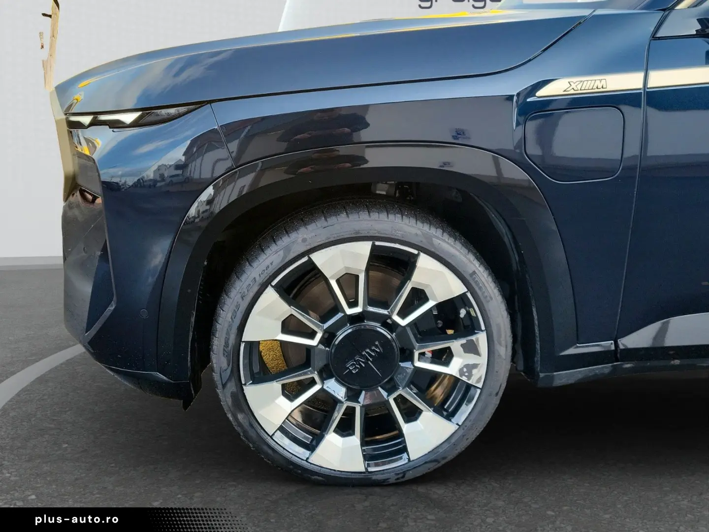 BMW XM Soft-Close Bowers&Wilkins 360  23