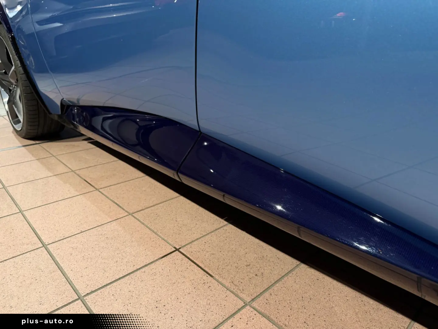 FERRARI Purosangue V12 FULL-CARBON-BLUE PANORAMA