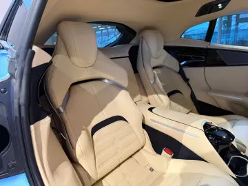 FERRARI Purosangue V12 FULL-CARBON-BLUE PANORAMA