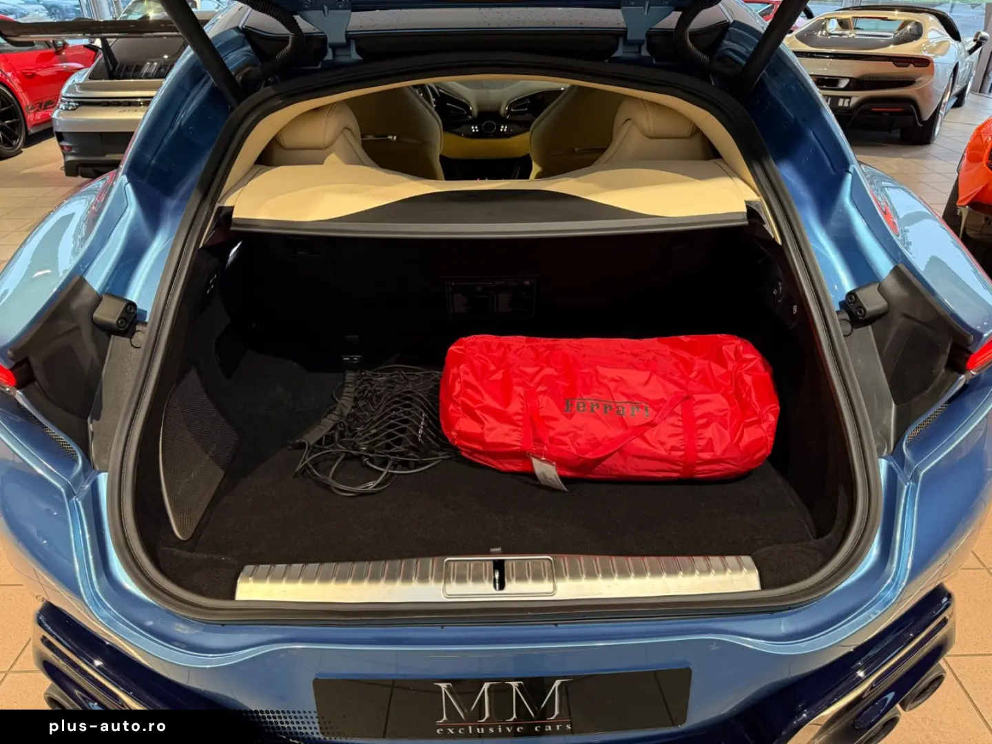 FERRARI Purosangue V12 FULL-CARBON-BLUE PANORAMA