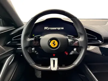 FERRARI Purosangue  Embleme HiFi PDC Klima Leder