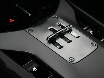 FERRARI Purosangue Full Carbon  Massage Ventilated Seats