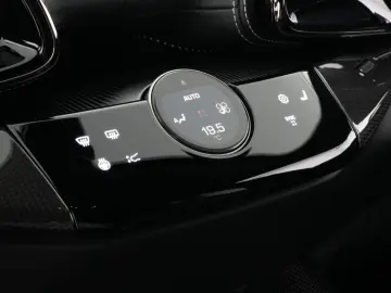 FERRARI Purosangue Full Carbon  Massage Ventilated Seats