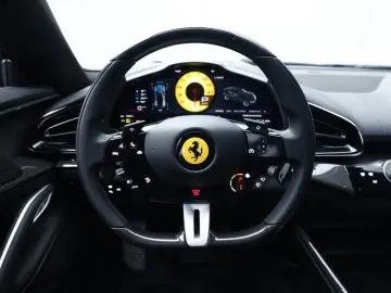 FERRARI Purosangue