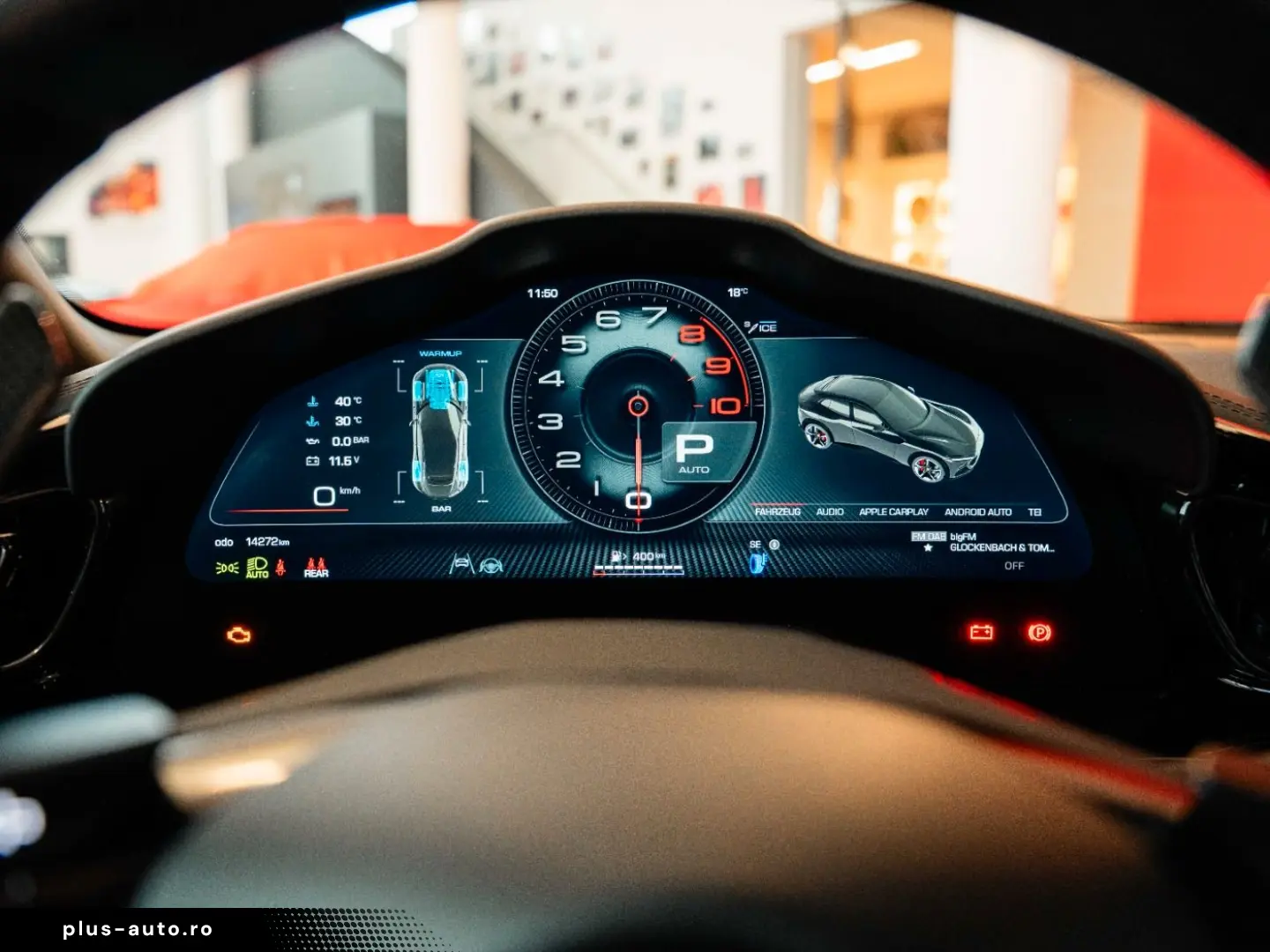 FERRARI Purosangue Panoramadach Massagesitze LED-Lenkrad