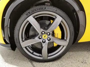 FERRARI Purosangue 6.5 V12 Matrix Lift 360  Massage