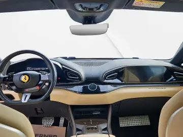 FERRARI Purosangue CARBON PANOROOF ROSSO MAGMA