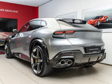 FERRARI Purosangue V12 DCT 4WD