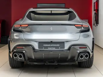 FERRARI Purosangue V12 DCT 4WD