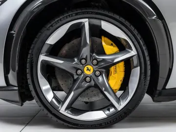 FERRARI Purosangue V12 DCT 4WD