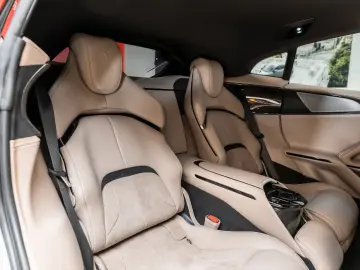 FERRARI Purosangue V12 DCT 4WD