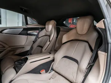 FERRARI Purosangue V12 DCT 4WD