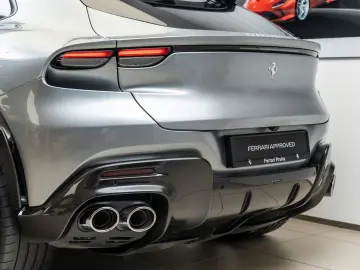 FERRARI Purosangue V12 DCT 4WD