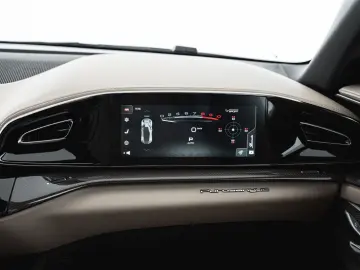 FERRARI Purosangue V12 DCT 4WD