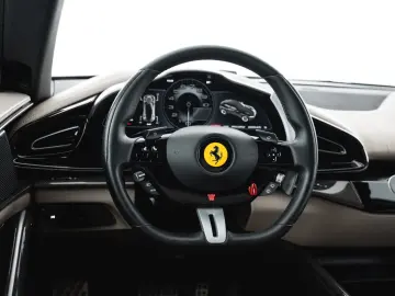 FERRARI Purosangue V12 DCT 4WD