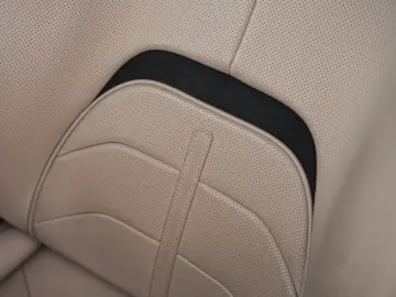 FERRARI Purosangue V12 DCT 4WD