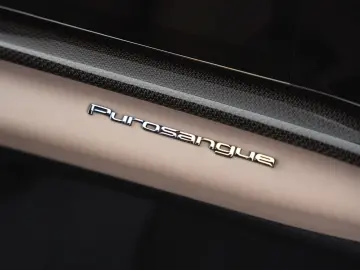 FERRARI Purosangue V12 DCT 4WD