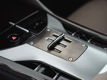 FERRARI Purosangue V12 DCT 4WD