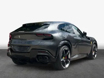 FERRARI Purosangue