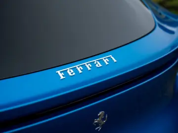 FERRARI Purosangue V12 6.5l   1 Owner