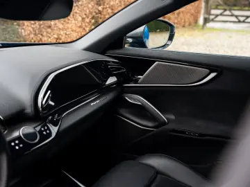 FERRARI Purosangue V12 6.5l   1 Owner